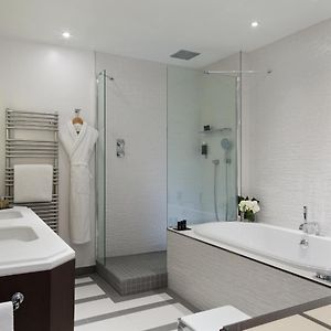 Prestige Room